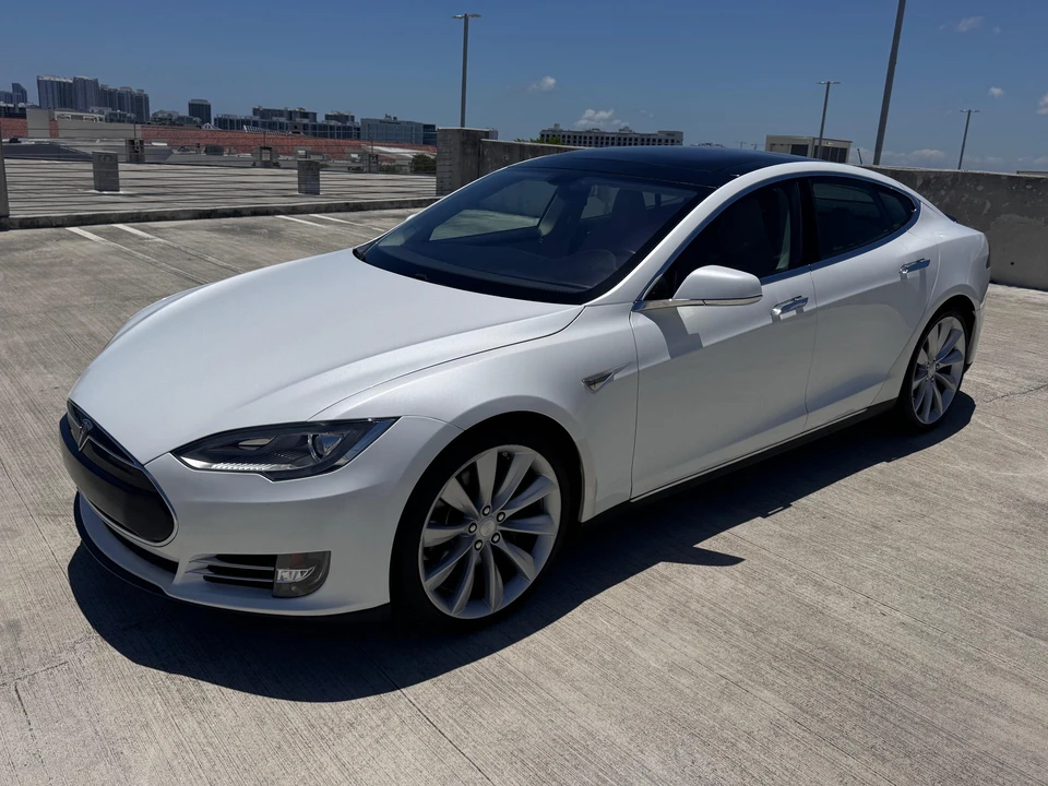 2012 Tesla Model S - Image 12 of 31