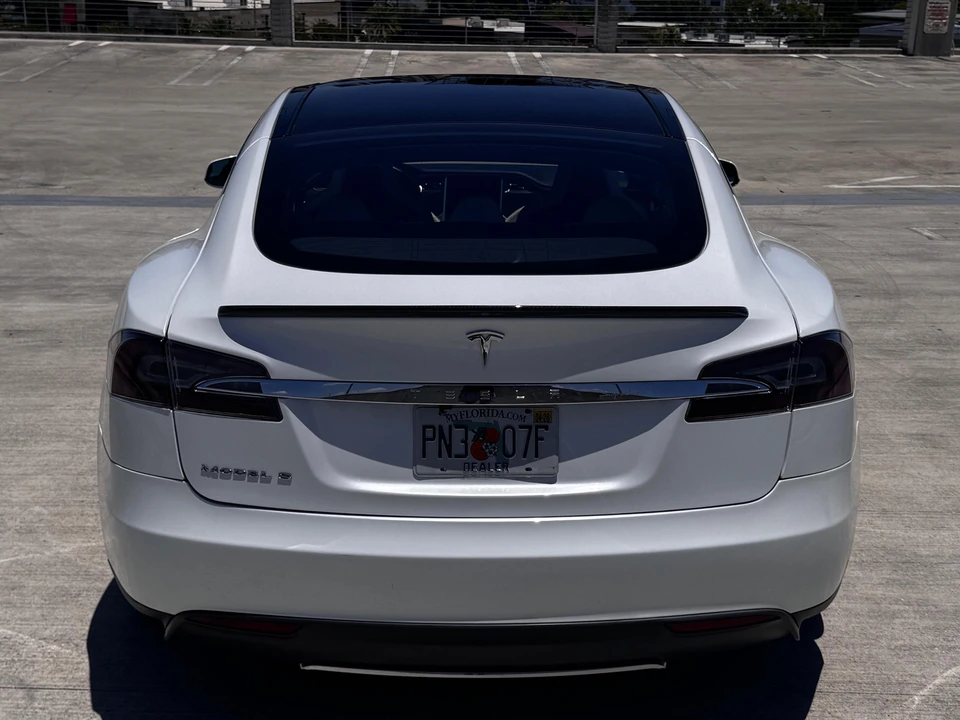 2012 Tesla Model S - Image 16 of 31