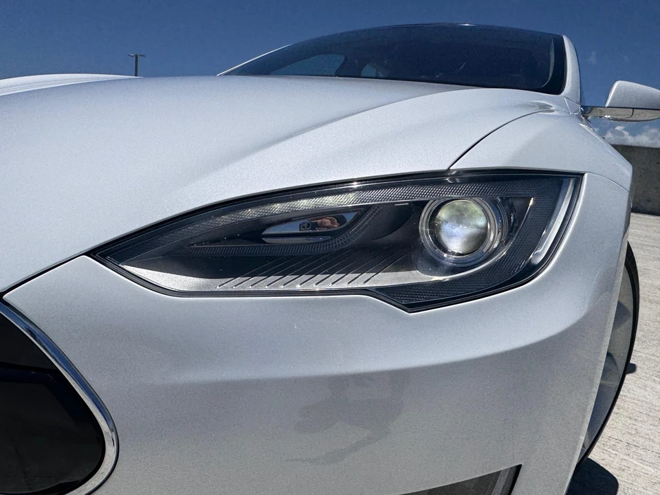 2012 Tesla Model S - Image 28 of 31