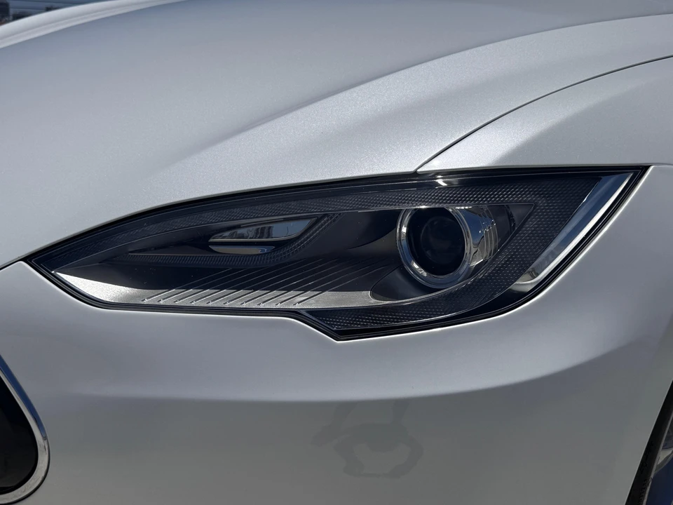 2012 Tesla Model S - Image 27 of 31