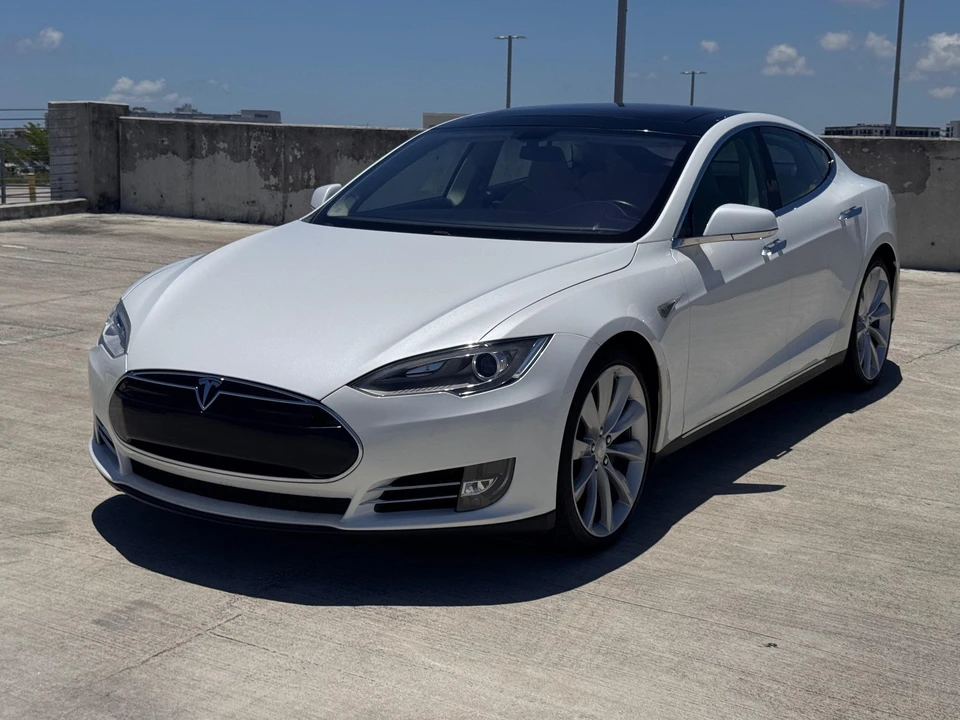 2012 Tesla Model S - Image 9 of 31