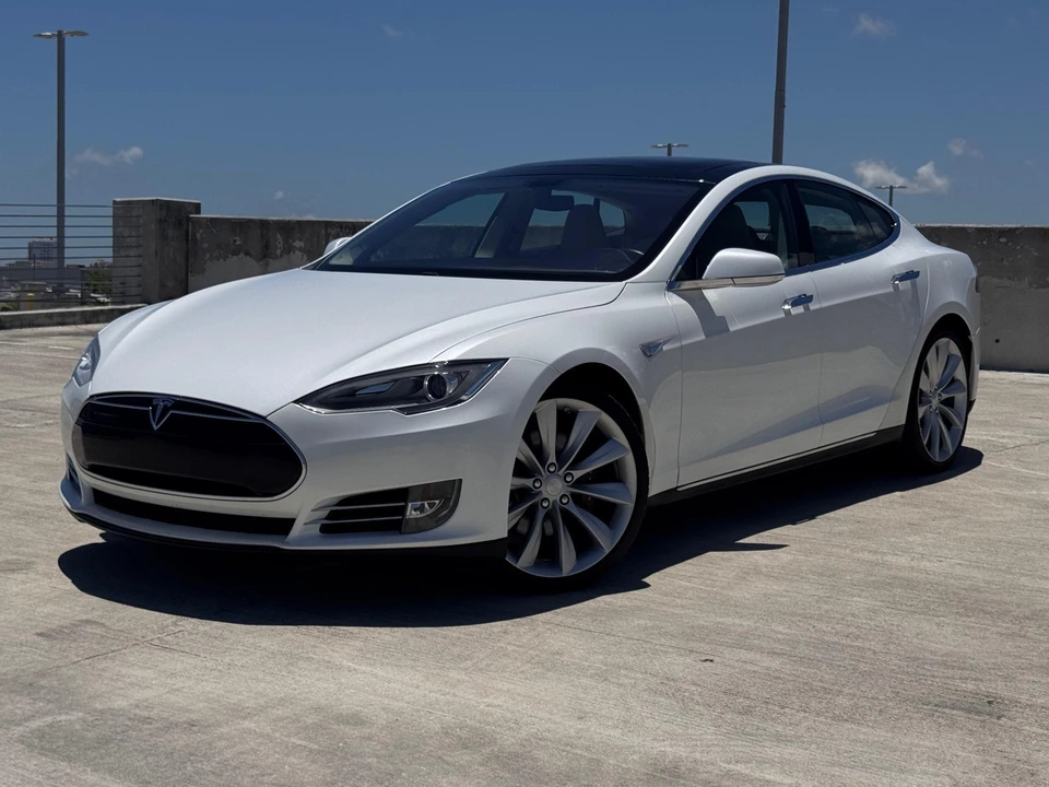2012 Tesla Model S - Image 11 of 31