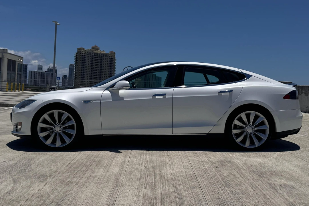 2012 Tesla Model S - Image 3 of 31