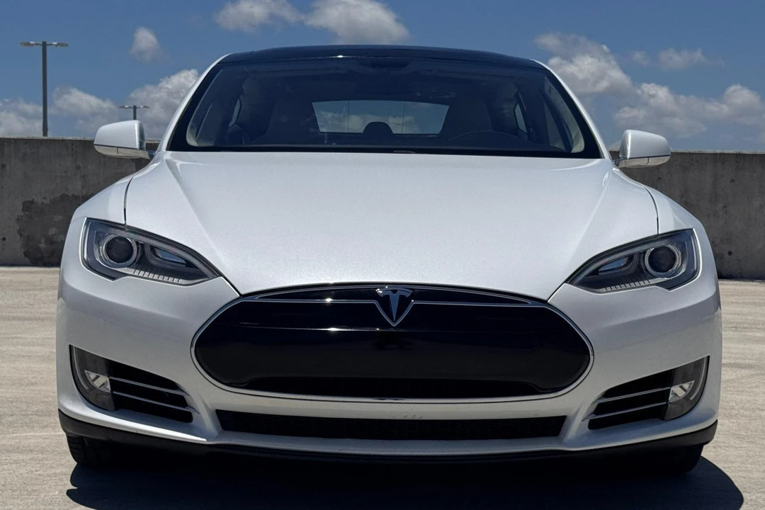 2012 Tesla Model S - Image 2 of 31