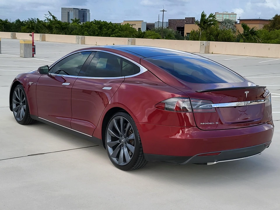 2012 Tesla Model S - Image 11 of 31