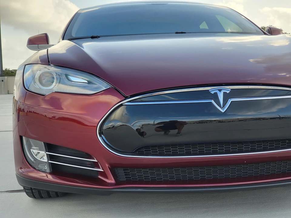 2012 Tesla Model S - Image 19 of 31