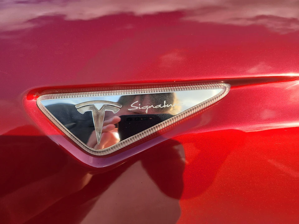 2012 Tesla Model S - Image 28 of 31