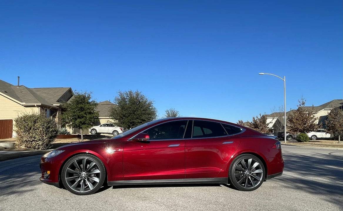 2012 Tesla Model S - Image 9 of 31