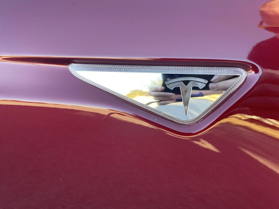 2012 Tesla Model S - Image 29 of 31
