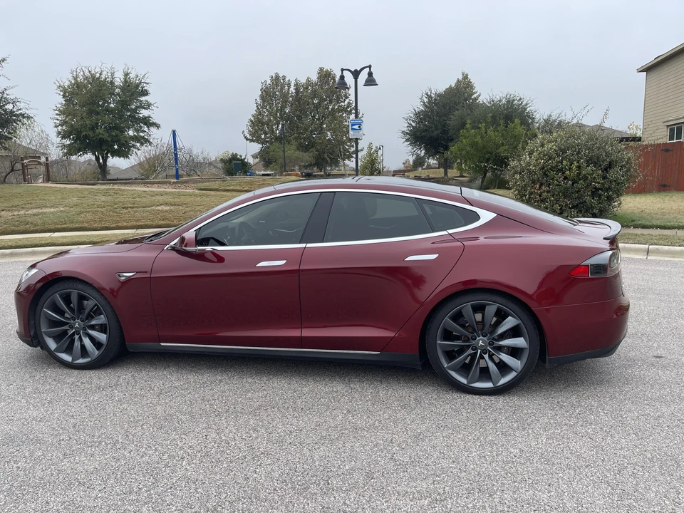 2012 Tesla Model S - Image 11 of 31