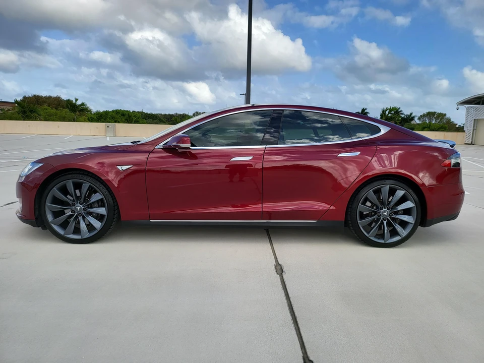 2012 Tesla Model S - Image 10 of 31