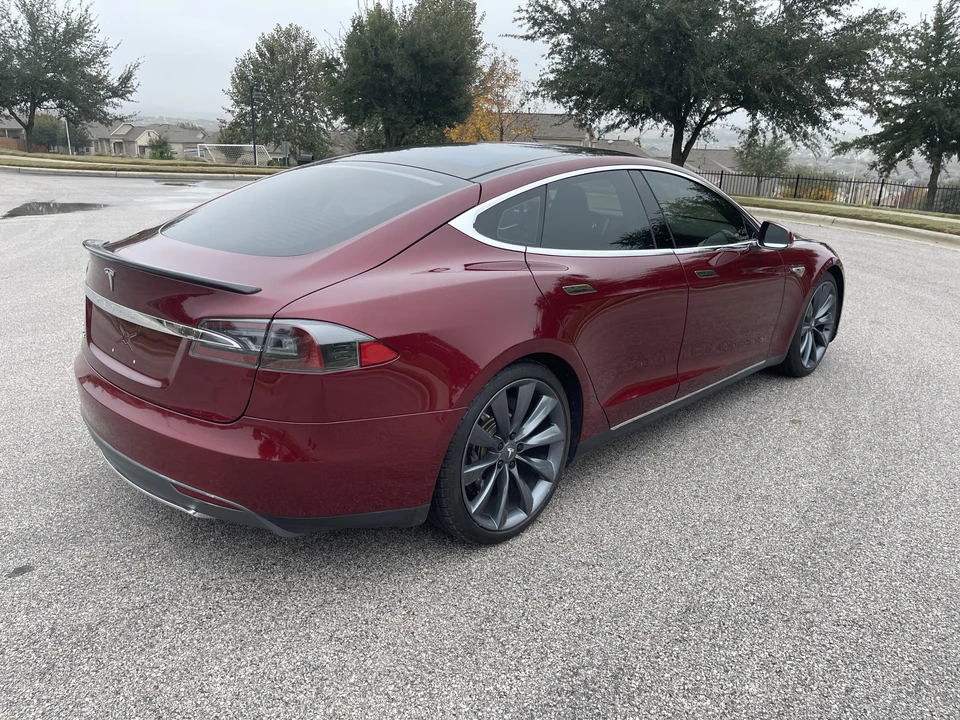 2012 Tesla Model S - Image 14 of 31