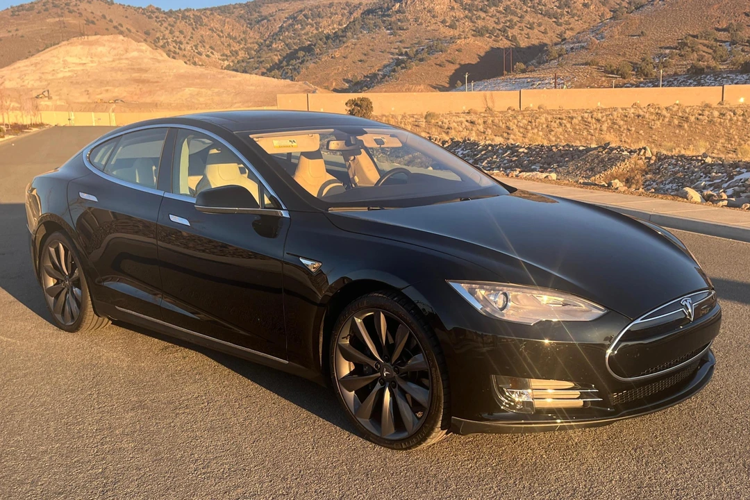2012 Tesla Model S - Image 16 of 31