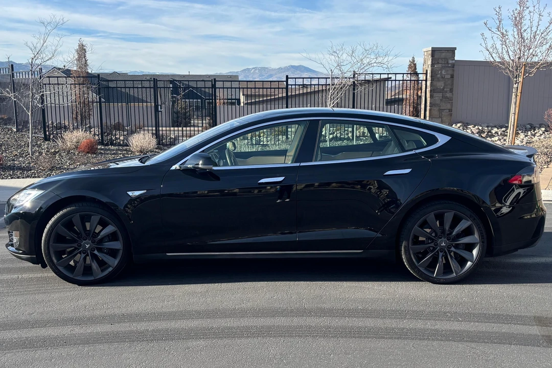 2012 Tesla Model S - Image 10 of 31