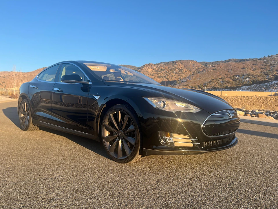 2012 Tesla Model S - Image 17 of 31