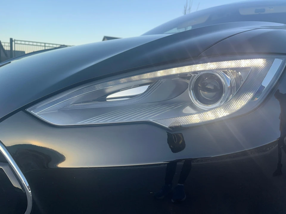 2012 Tesla Model S - Image 19 of 31