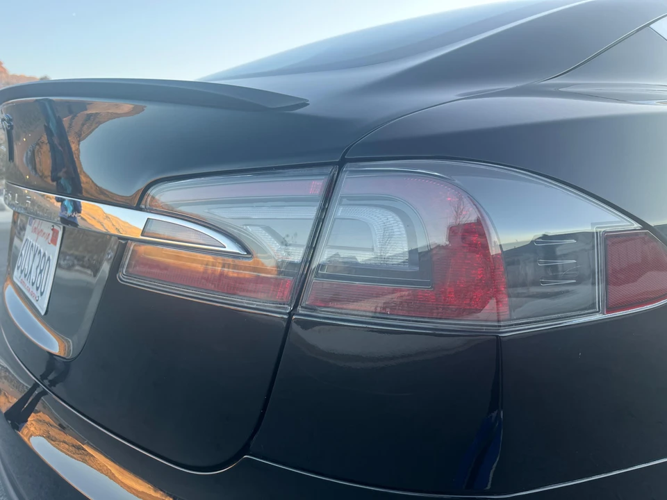 2012 Tesla Model S - Image 21 of 31