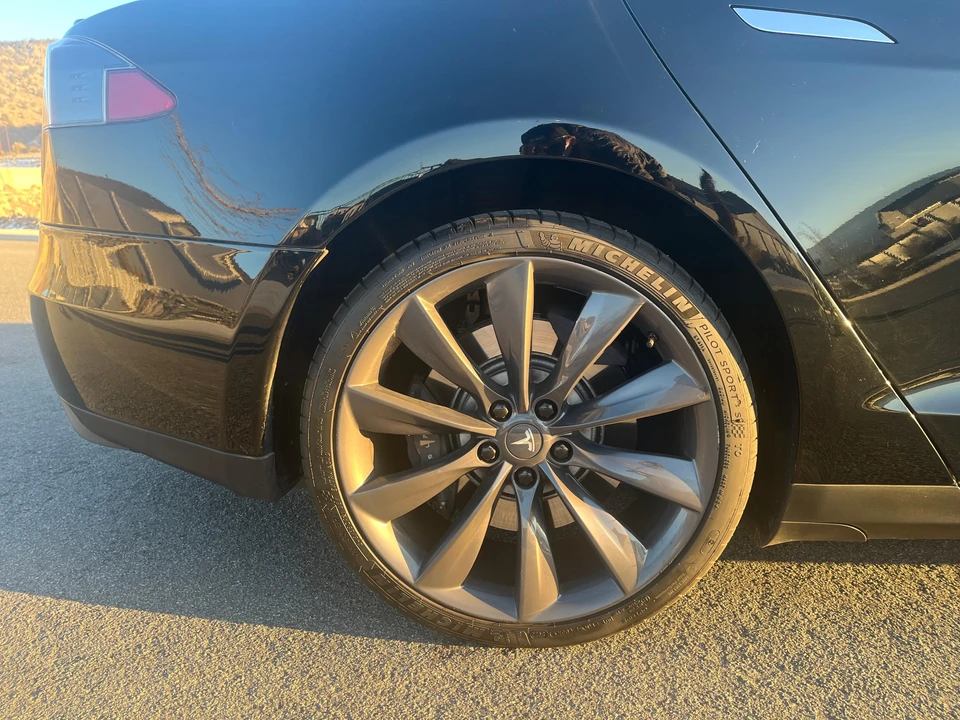 2012 Tesla Model S - Image 25 of 31