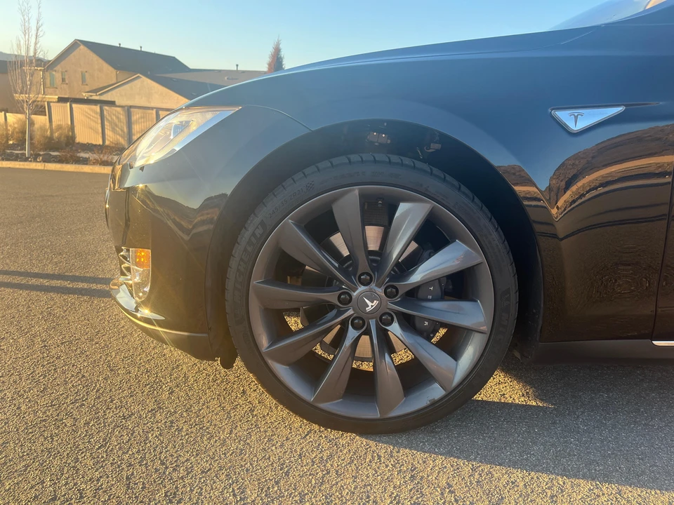 2012 Tesla Model S - Image 23 of 31