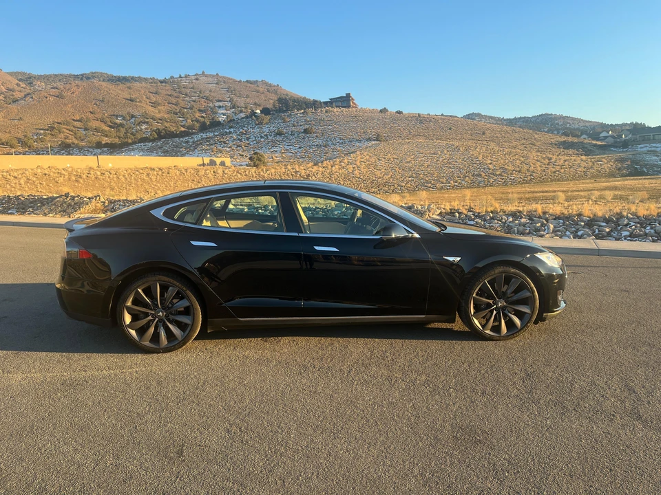 2012 Tesla Model S - Image 14 of 31