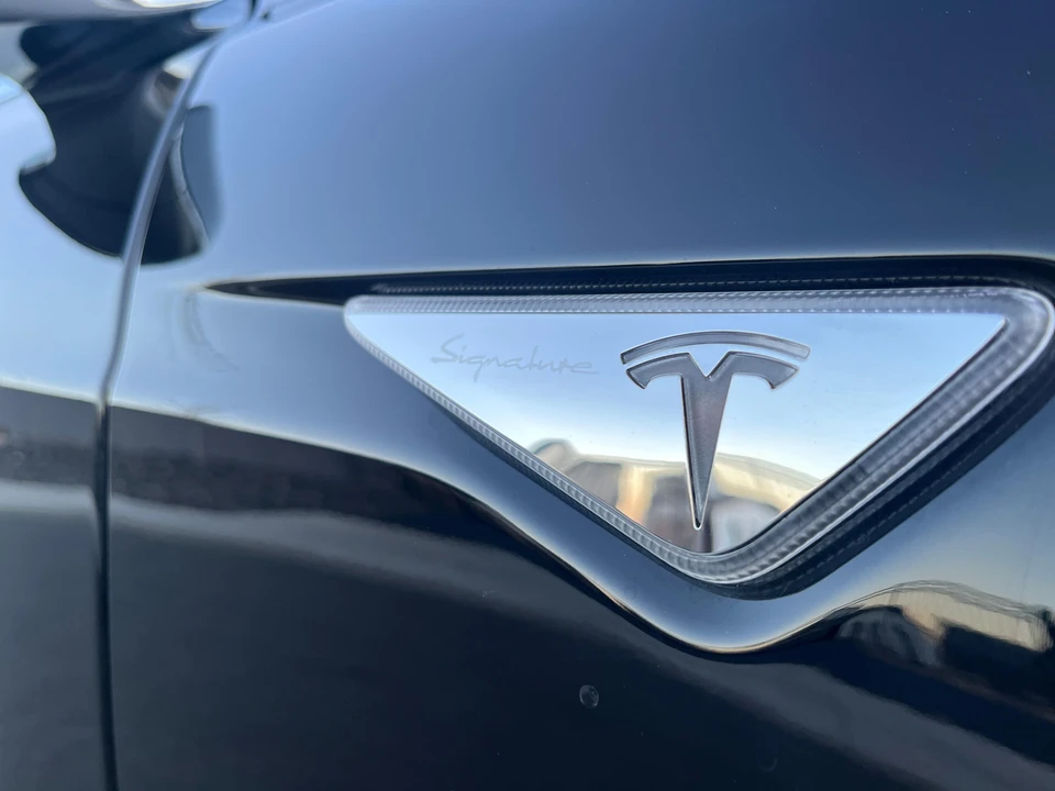 2012 Tesla Model S - Image 22 of 31