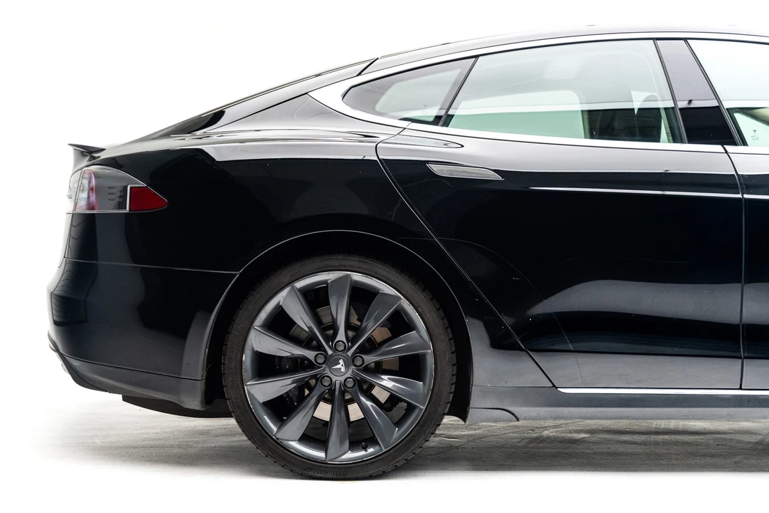 2012 Tesla Model S - Image 23 of 31
