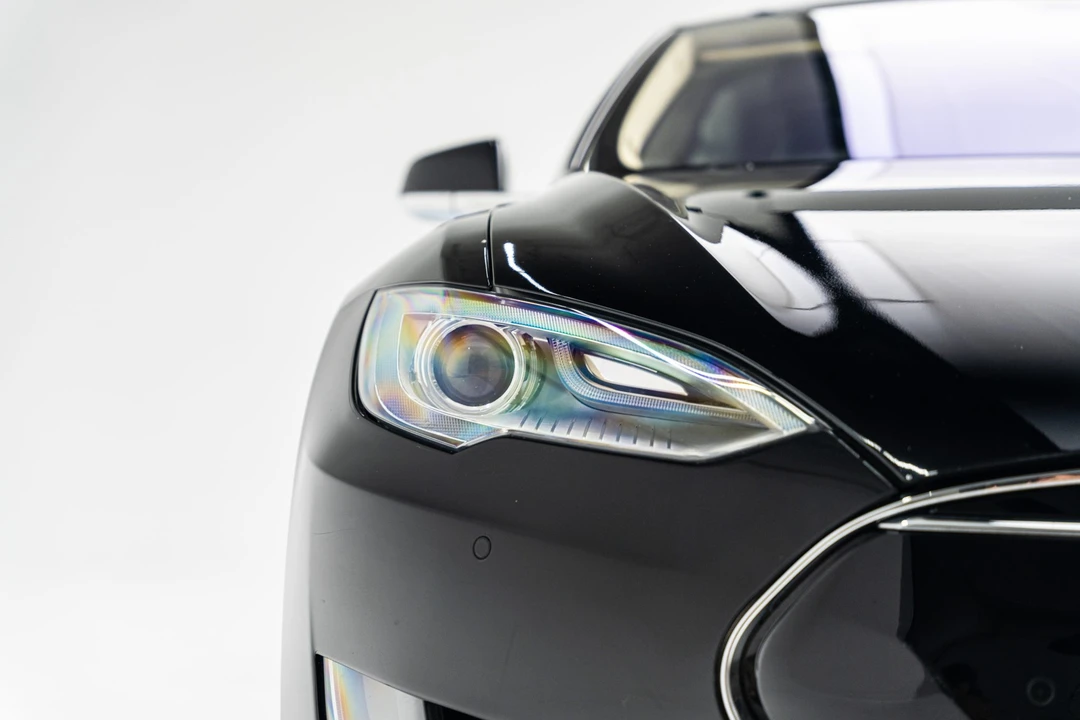 2012 Tesla Model S - Image 25 of 31