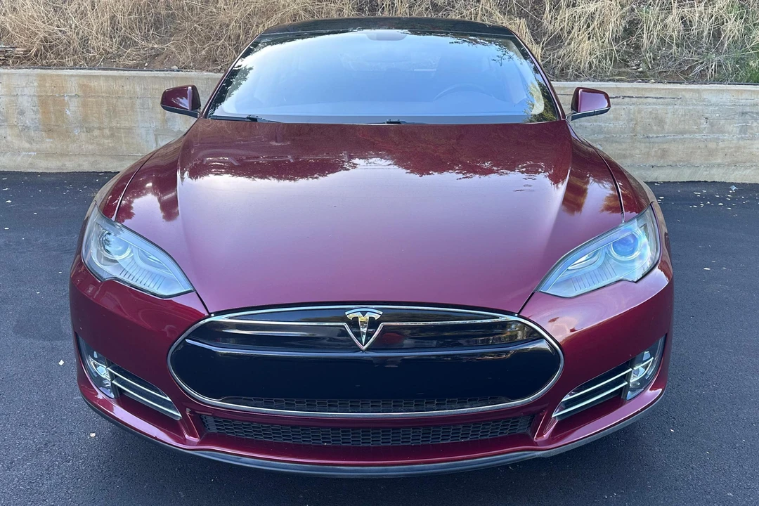 2012 Tesla Model S - Image 2 of 31
