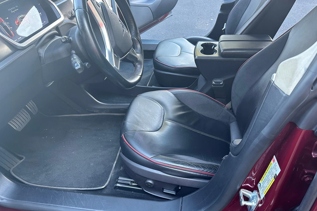 2012 Tesla Model S - Image 27 of 31