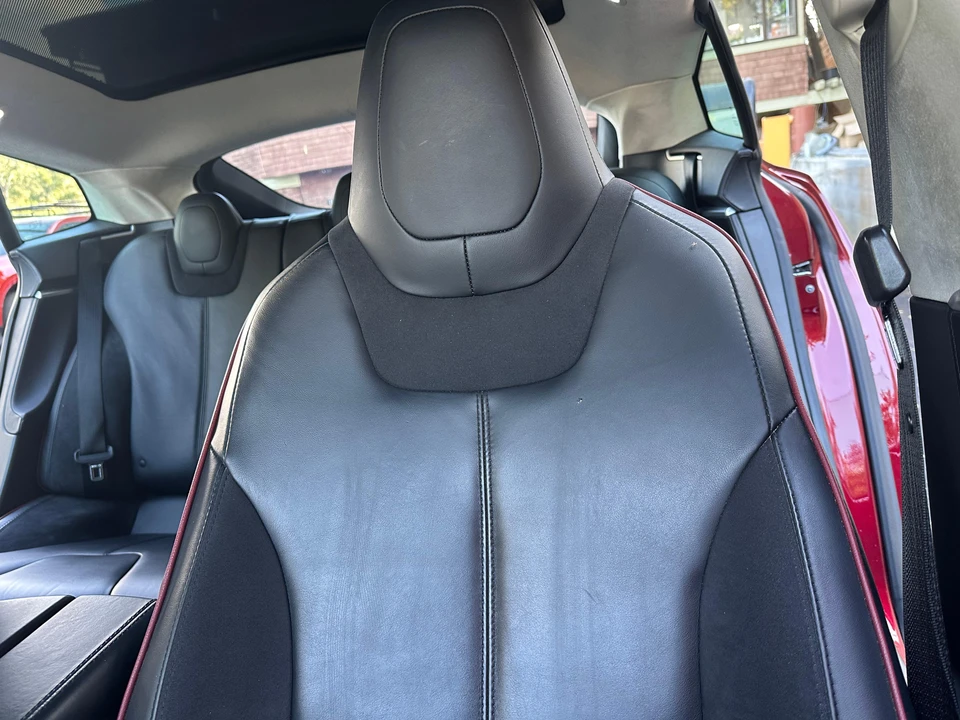 2012 Tesla Model S - Image 28 of 31