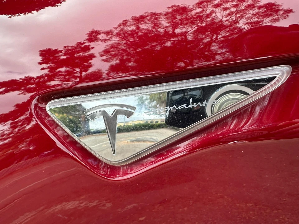 2012 Tesla Model S - Image 15 of 31