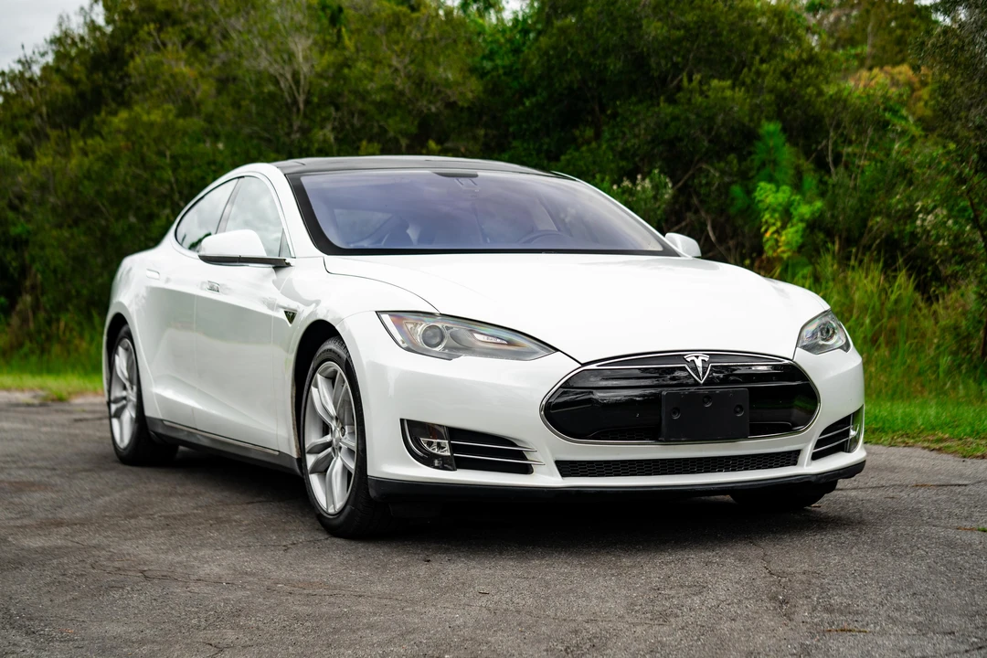 2012 Tesla Model S - Image 25 of 31