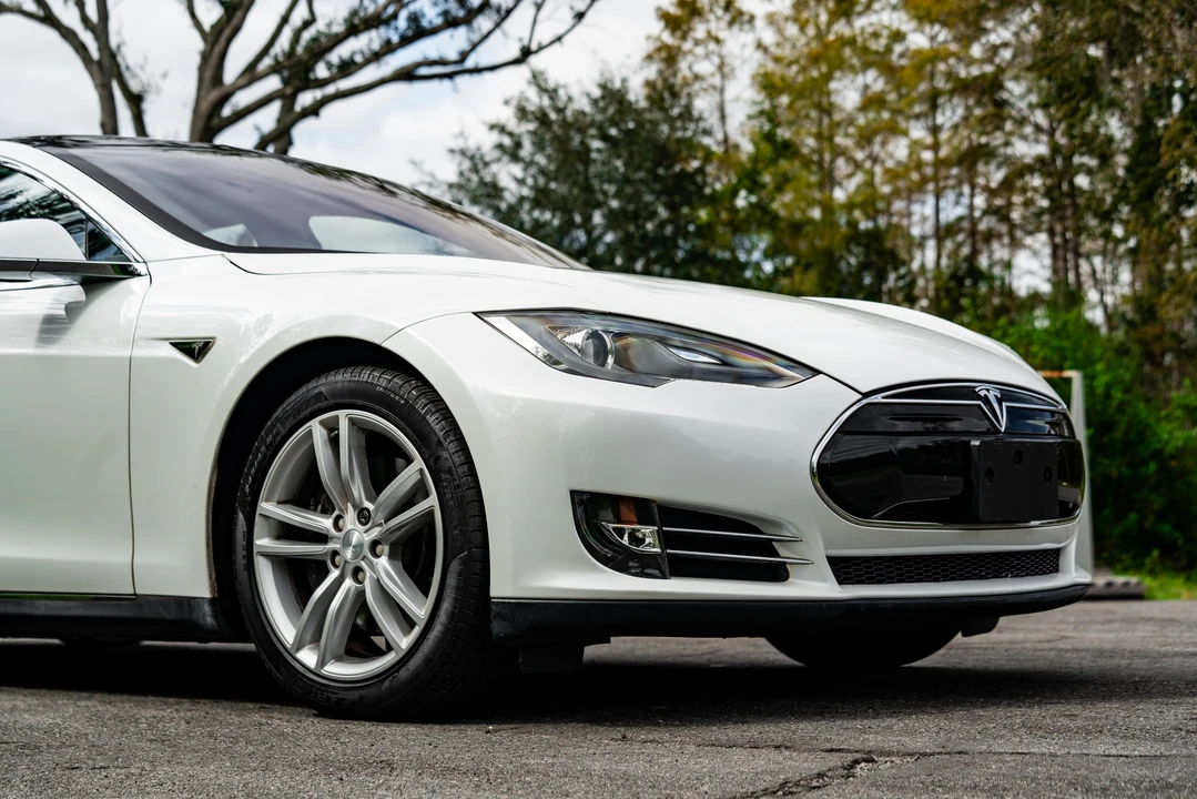 2012 Tesla Model S - Image 27 of 31