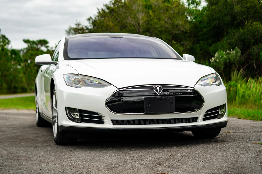 2012 Tesla Model S - Image 26 of 31