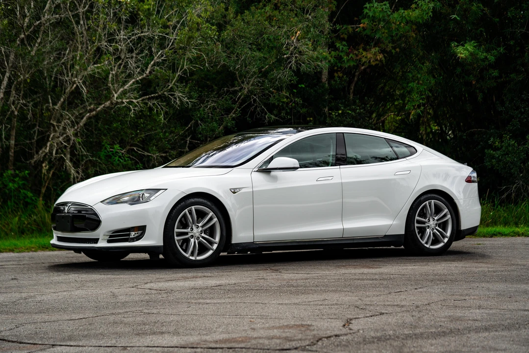 2012 Tesla Model S - Image 12 of 31