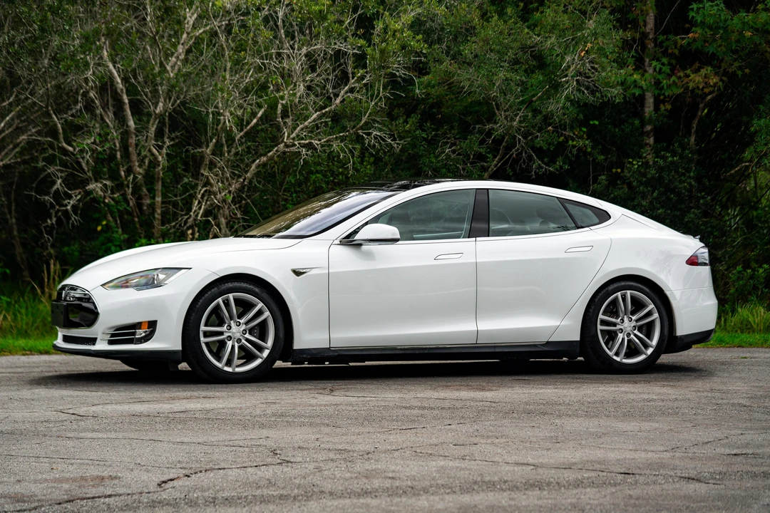 2012 Tesla Model S - Image 13 of 31
