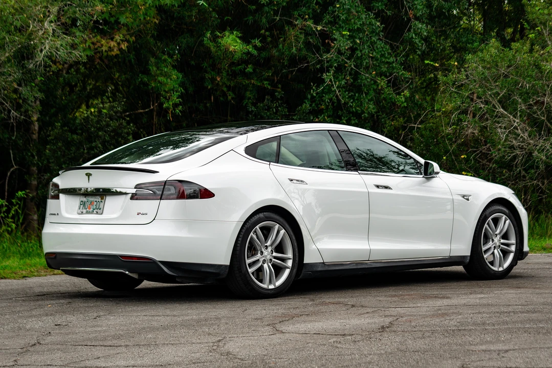 2012 Tesla Model S - Image 20 of 31