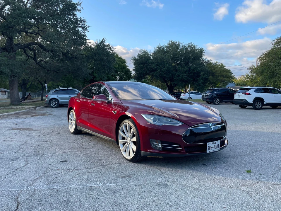 2012 Tesla Model S - Image 14 of 31