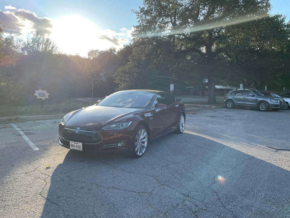 2012 Tesla Model S - Image 8 of 31