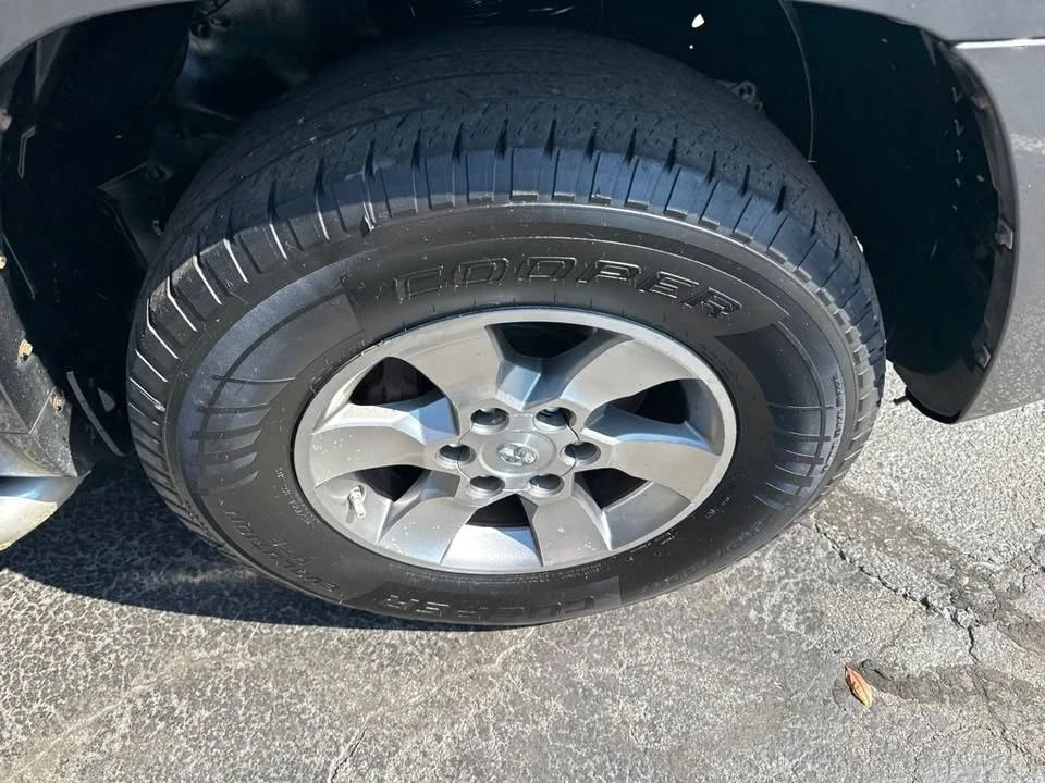 2012 Toyota 4Runner 5th Gen - Image 7 of 17
