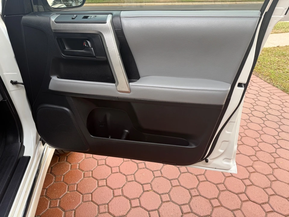 2012 Toyota 4Runner 5th Gen - Image 19 of 21