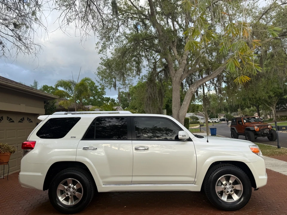 2012 Toyota 4Runner 5th Gen - Image 11 of 21