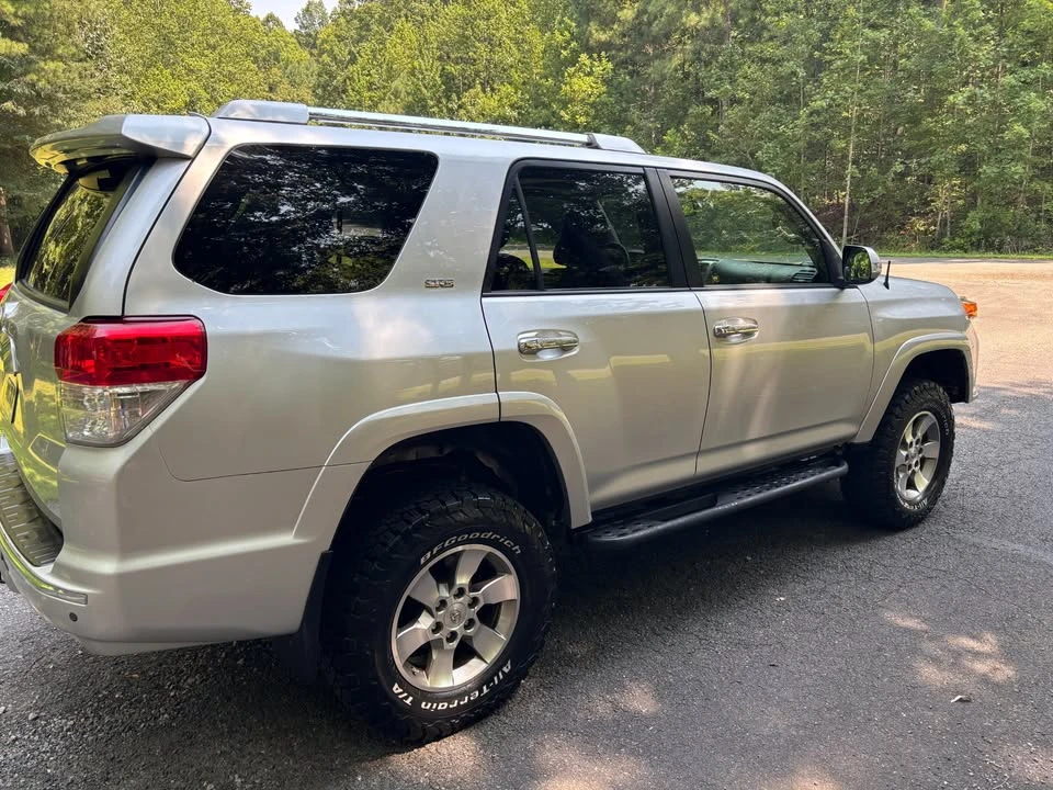 2012 Toyota 4Runner 5th Gen - Image 5 of 16