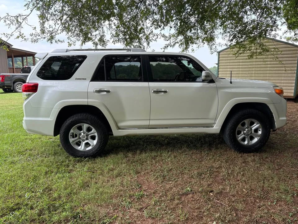 2012 Toyota 4Runner 5th Gen - Image 4 of 10