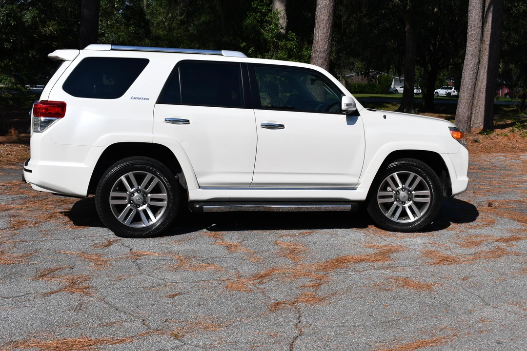 2012 Toyota 4Runner 5th Gen - Image 25 of 31