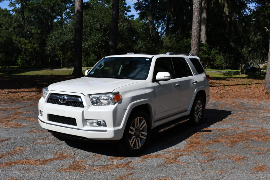 2012 Toyota 4Runner 5th Gen - Image 10 of 31