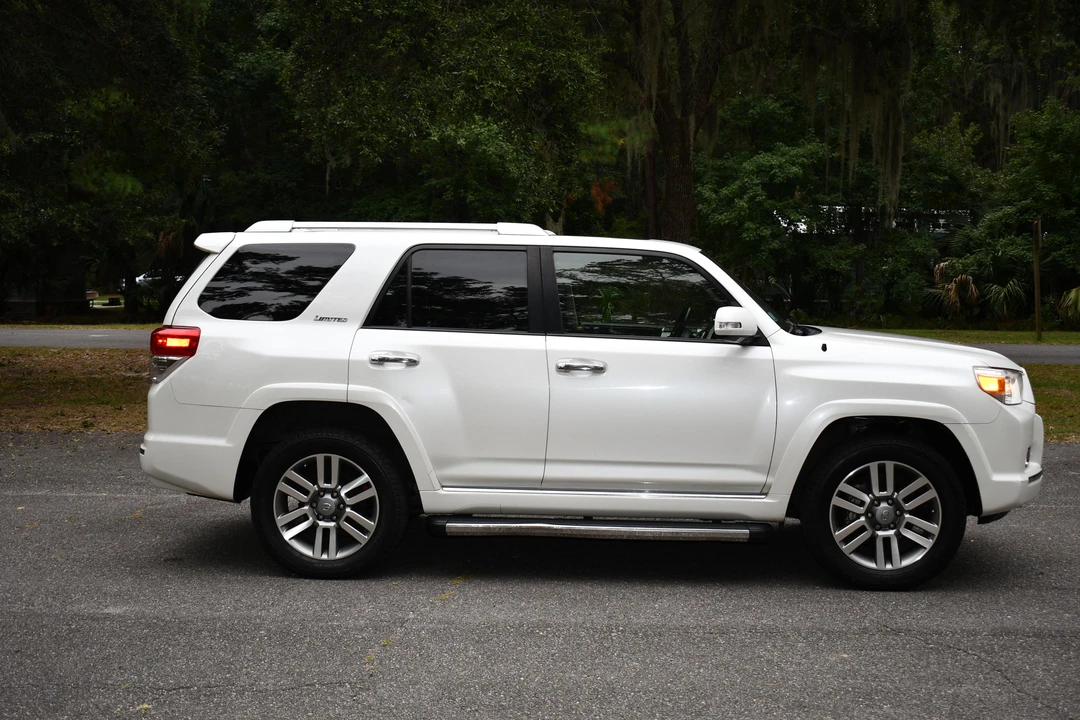 2012 Toyota 4Runner 5th Gen - Image 26 of 31