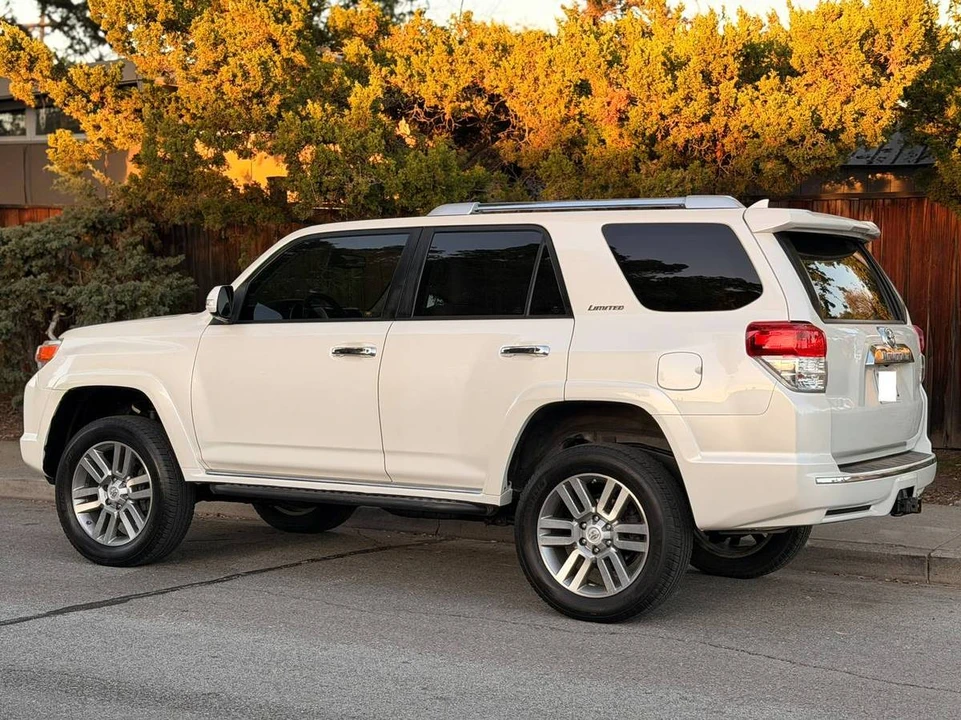 2012 Toyota 4Runner 5th Gen - Image 4 of 13