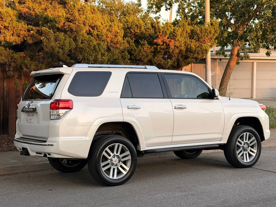 2012 Toyota 4Runner 5th Gen - Image 6 of 13