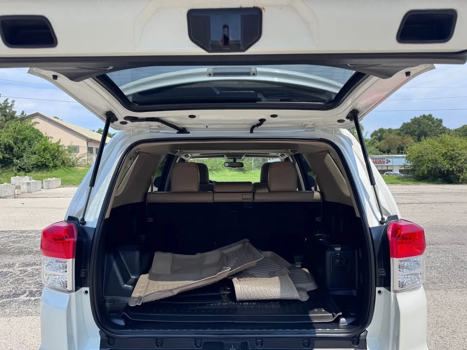 2012 Toyota 4Runner 5th Gen - Image 17 of 20